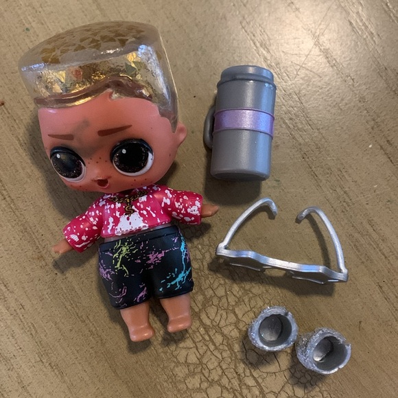 LOL Surprise 3 dolls with cups, clothes, and 1 accessory. - Picture 2 of 4